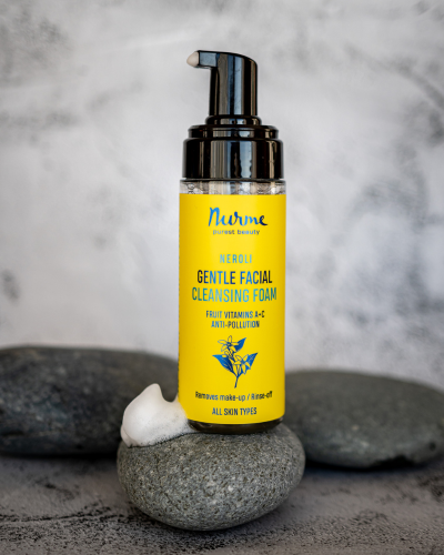 Gentle Neroli Cleansing Foam, 150ml - Image 2